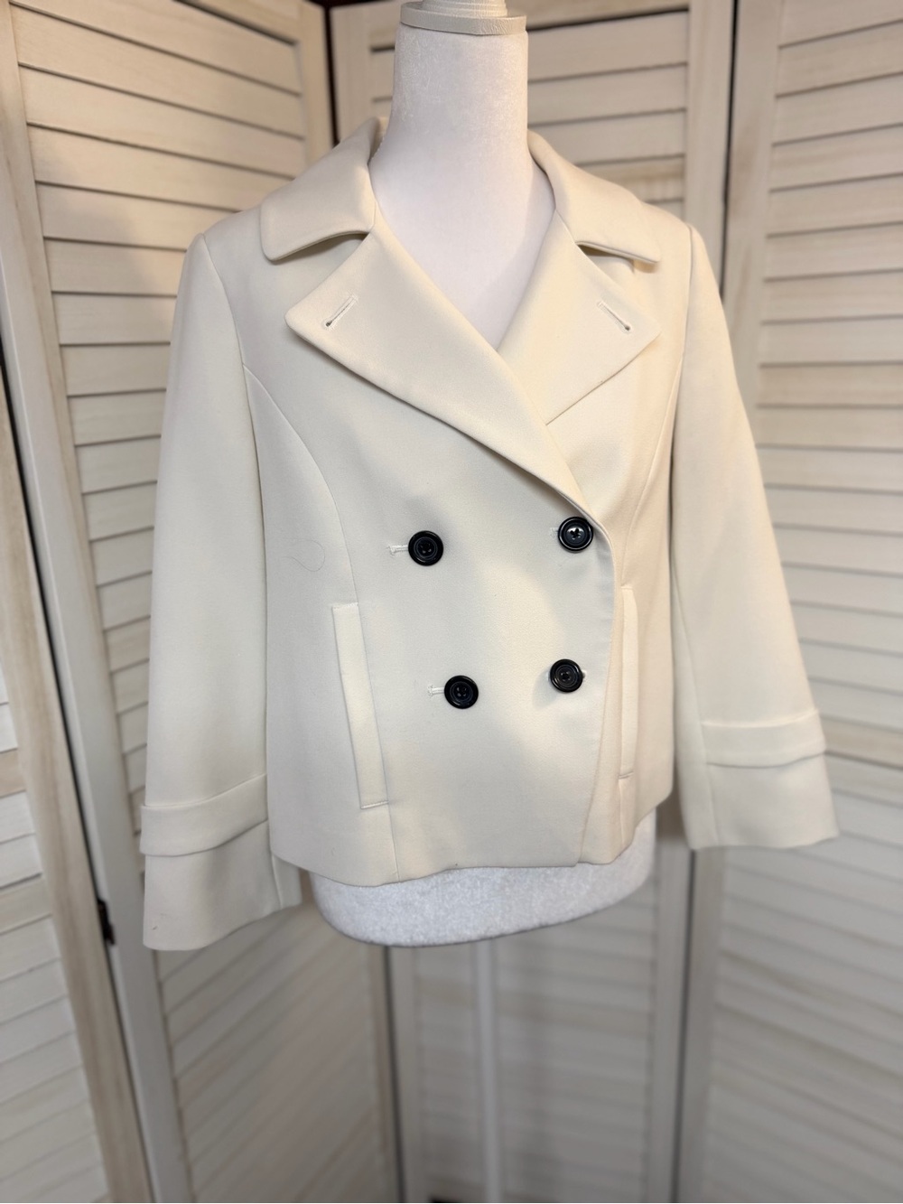 WHBM Cropped Double-Breasted White Women's Jacket SZ 6 NWOT